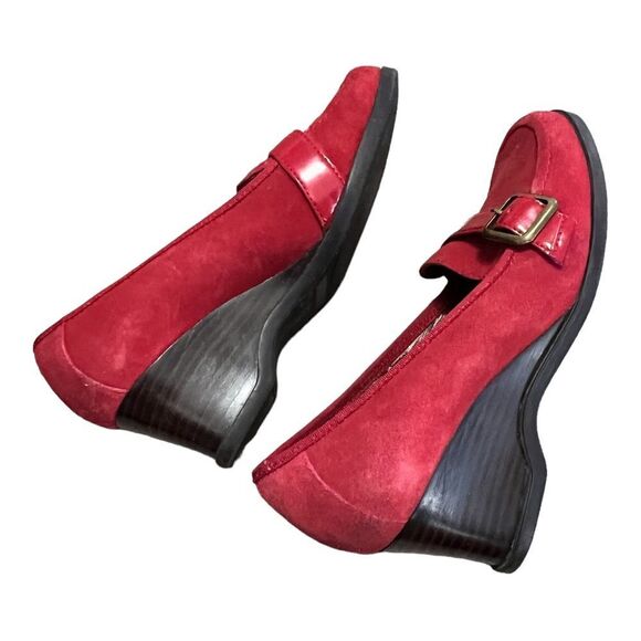 Easy spirit red sueded leather wedge loafers size 8.5 - Picture 4 of 10